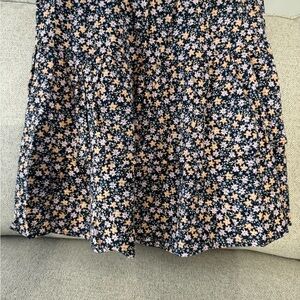 NWT Abercrombie Floral Skirt - Size M Drop Waist